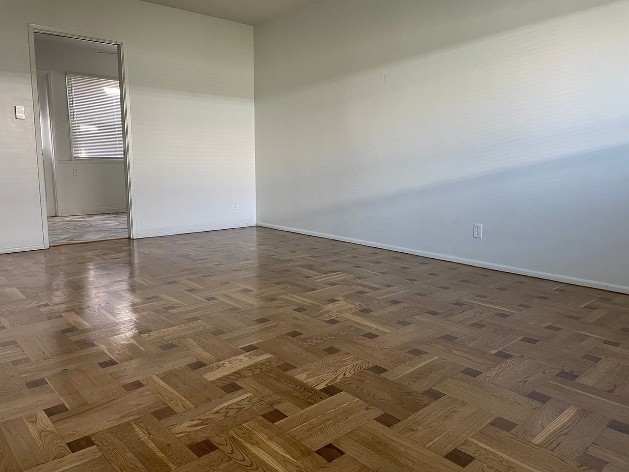 206 S 2nd Ave #C - Photo 2 of 7