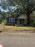 featured image of 1604 Harris St