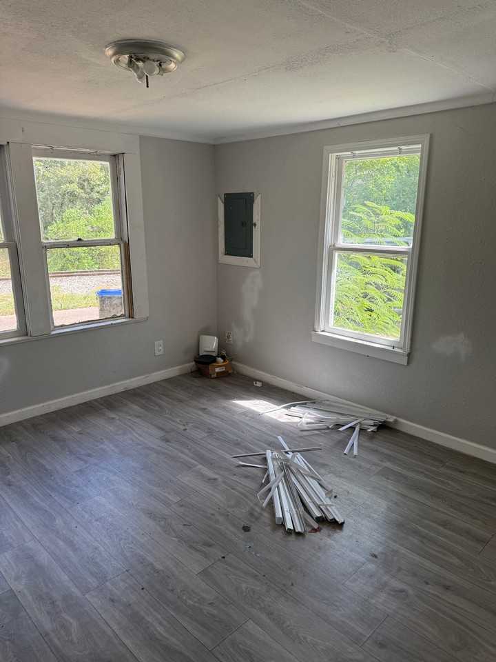 1604 Harris St - Photo 5 of 5