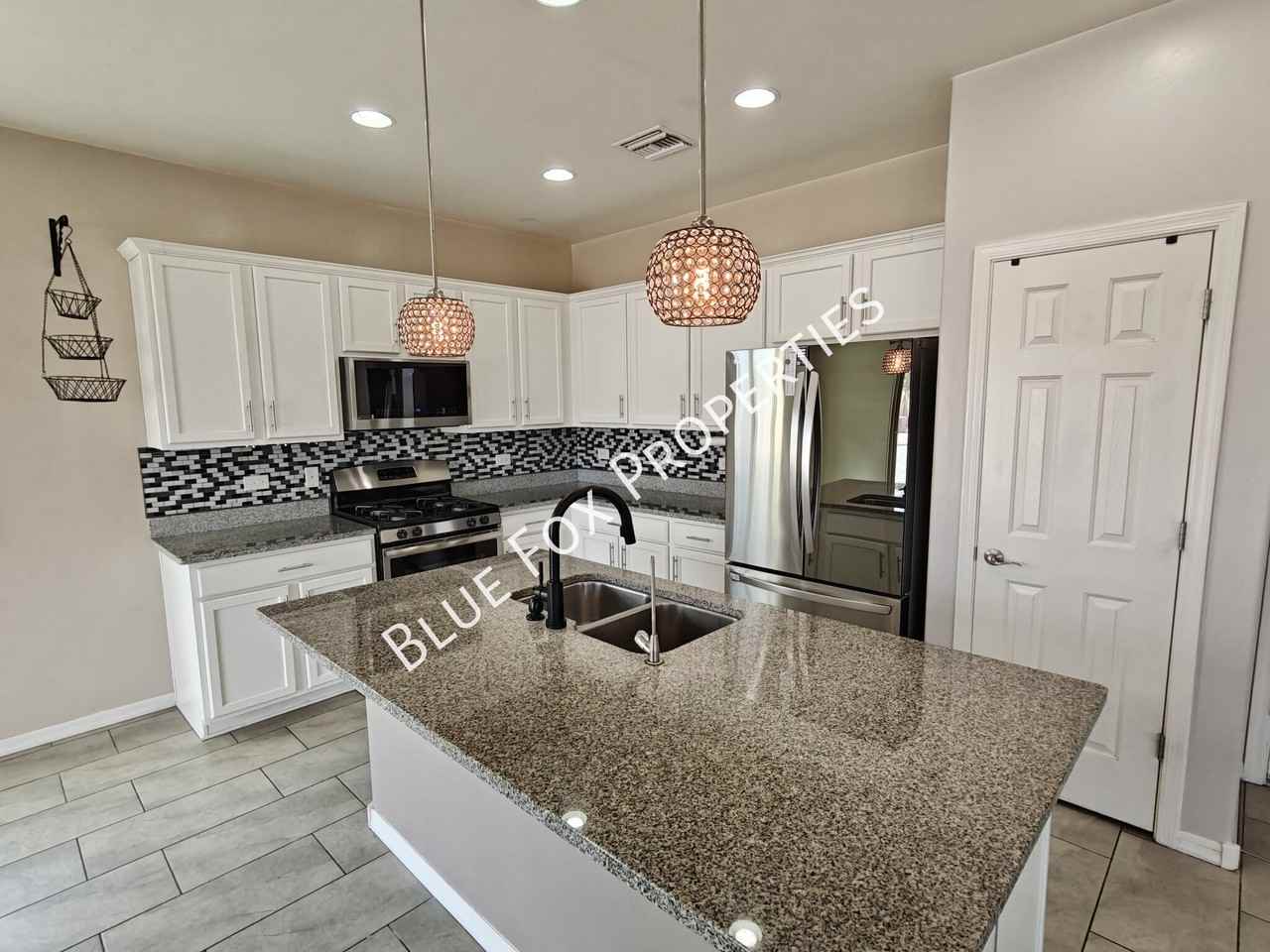 8079 S Dolphin Way - Photo 7 of 35