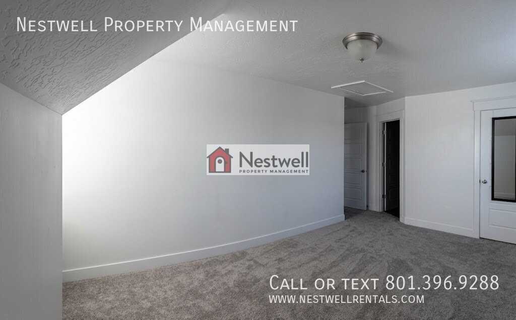 10598 S Lake Terrace Ave - Photo 4 of 12