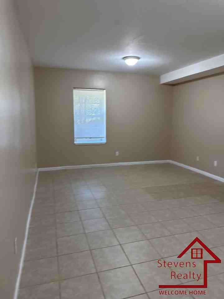 1207 Holly Ave #G - Photo 4 of 22