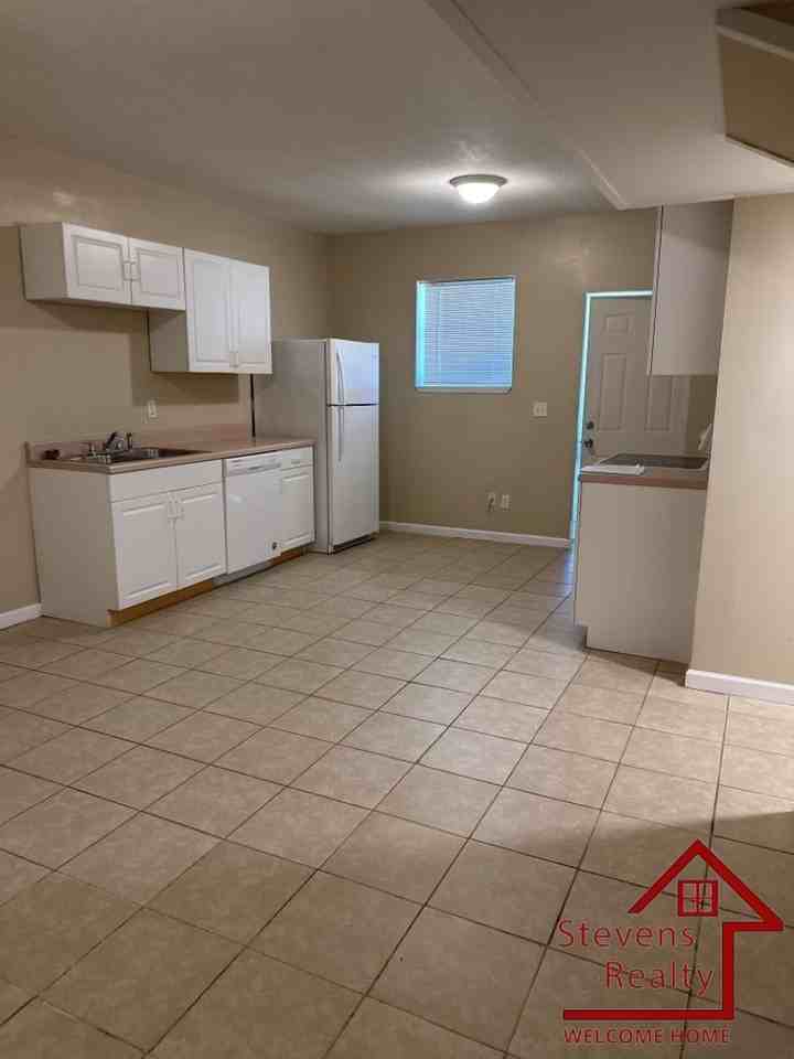 1207 Holly Ave #G - Photo 7 of 22