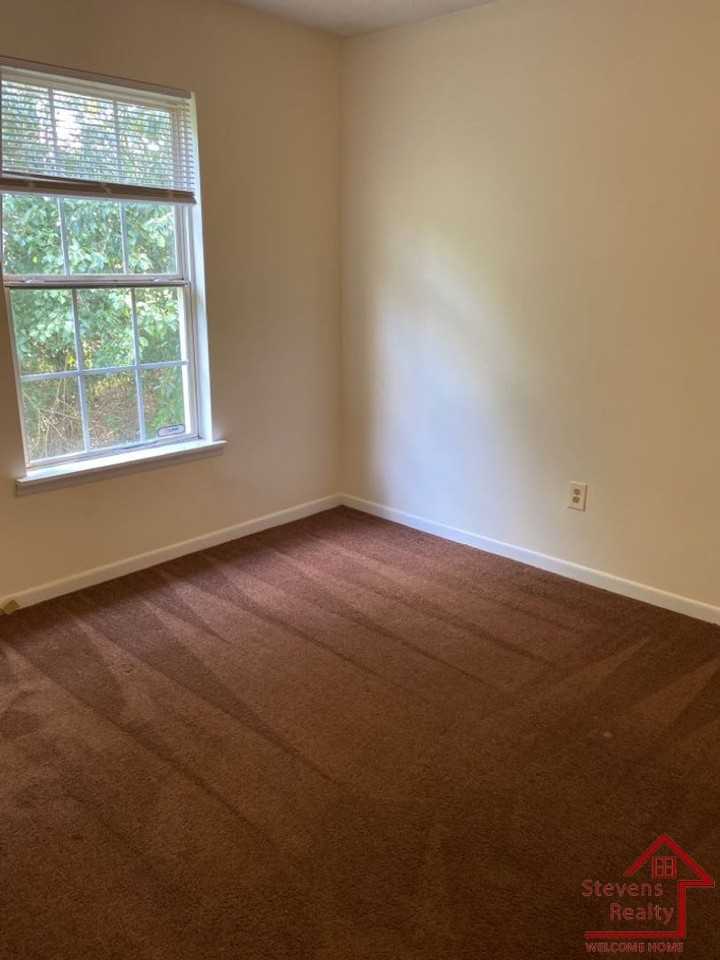 200 Dogwood Pointe Dr #2 - Photo 6 of 11