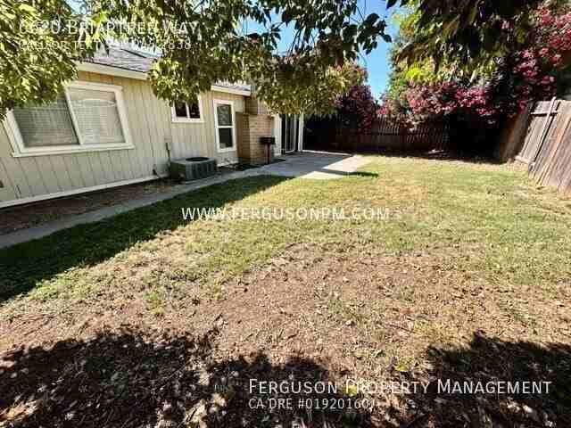 6620 Briartree Way - Photo 4 of 17