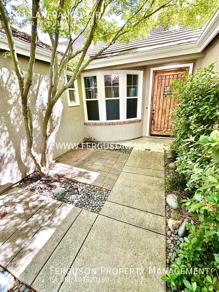 231 Lanfranco Cir - Photo 3 of 29