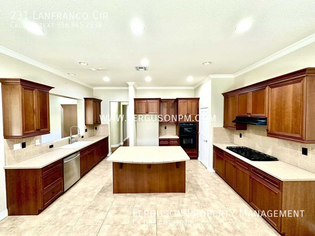 231 Lanfranco Cir - Photo 7 of 29