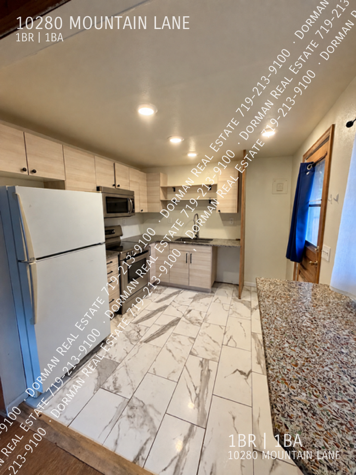 10280 Mountain Ln - Photo 6 of 12