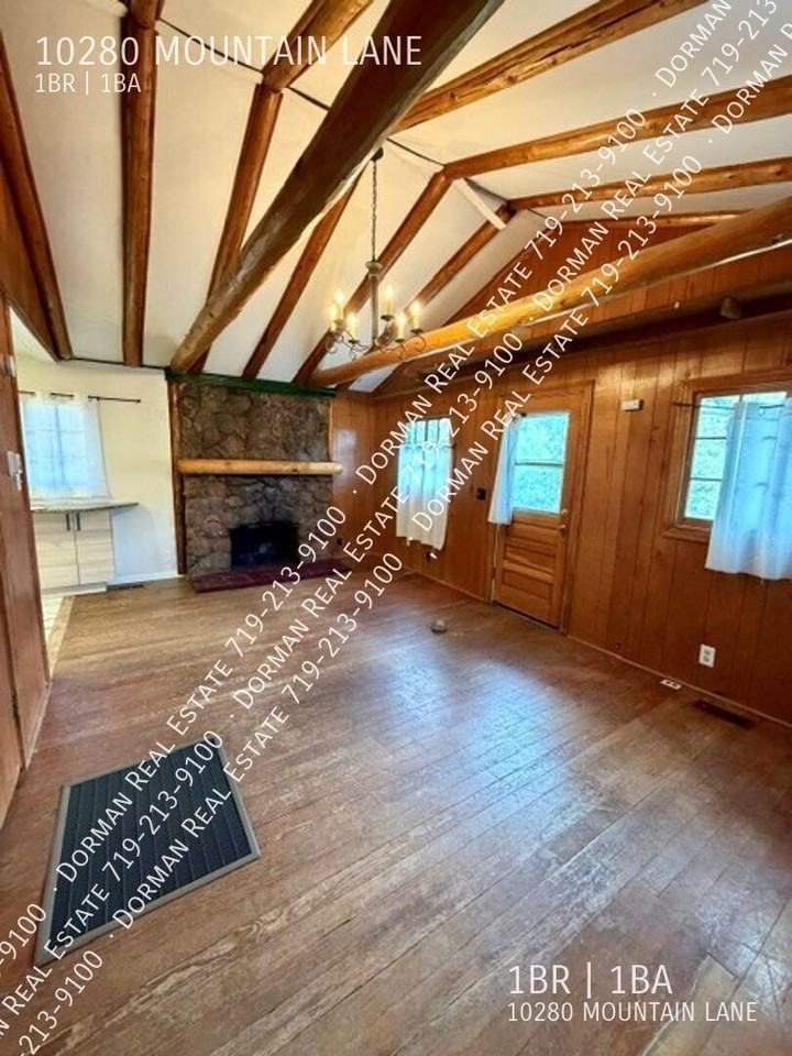 10280 Mountain Ln - Photo 7 of 12