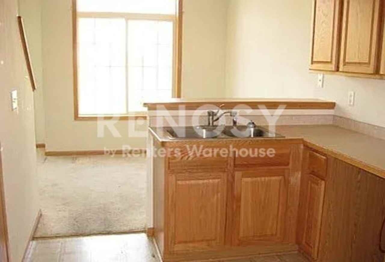 6337 208th Street Way N - Photo 3 of 9