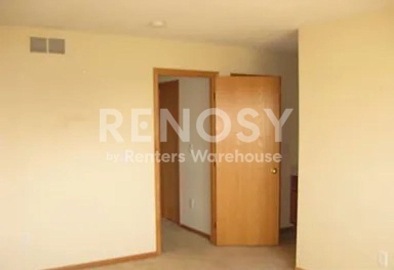 6337 208th Street Way N - Photo 7 of 9