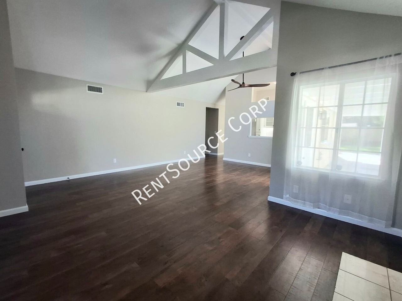 23910 Clayton Ct - Photo 3 of 28