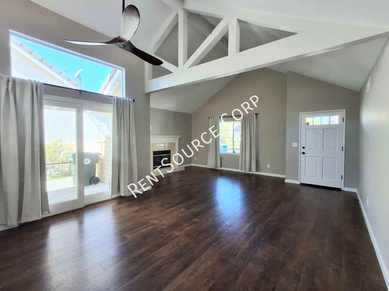 23910 Clayton Ct - Photo 5 of 28