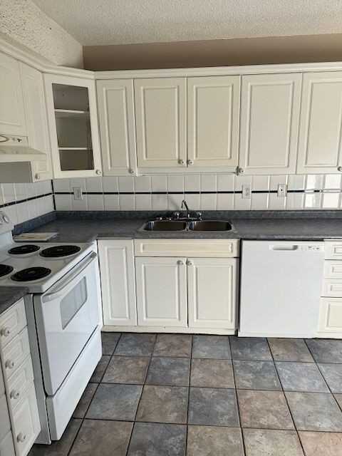 1279 Hooke Rd Nw - Photo 4 of 4