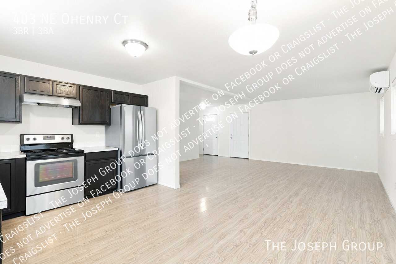 403 Ne Ohenry Ct - Photo 6 of 33