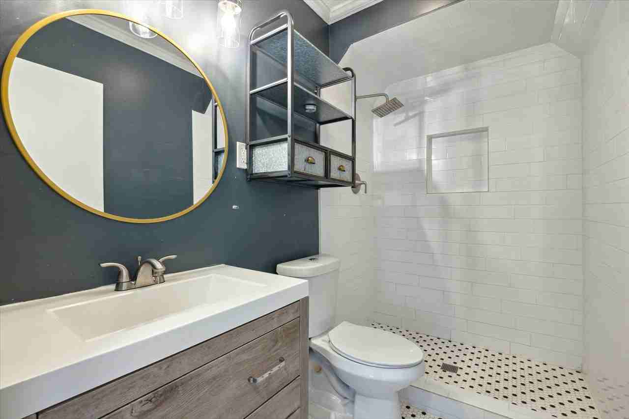 3553 Marion Ave #NA - Photo 5 of 17