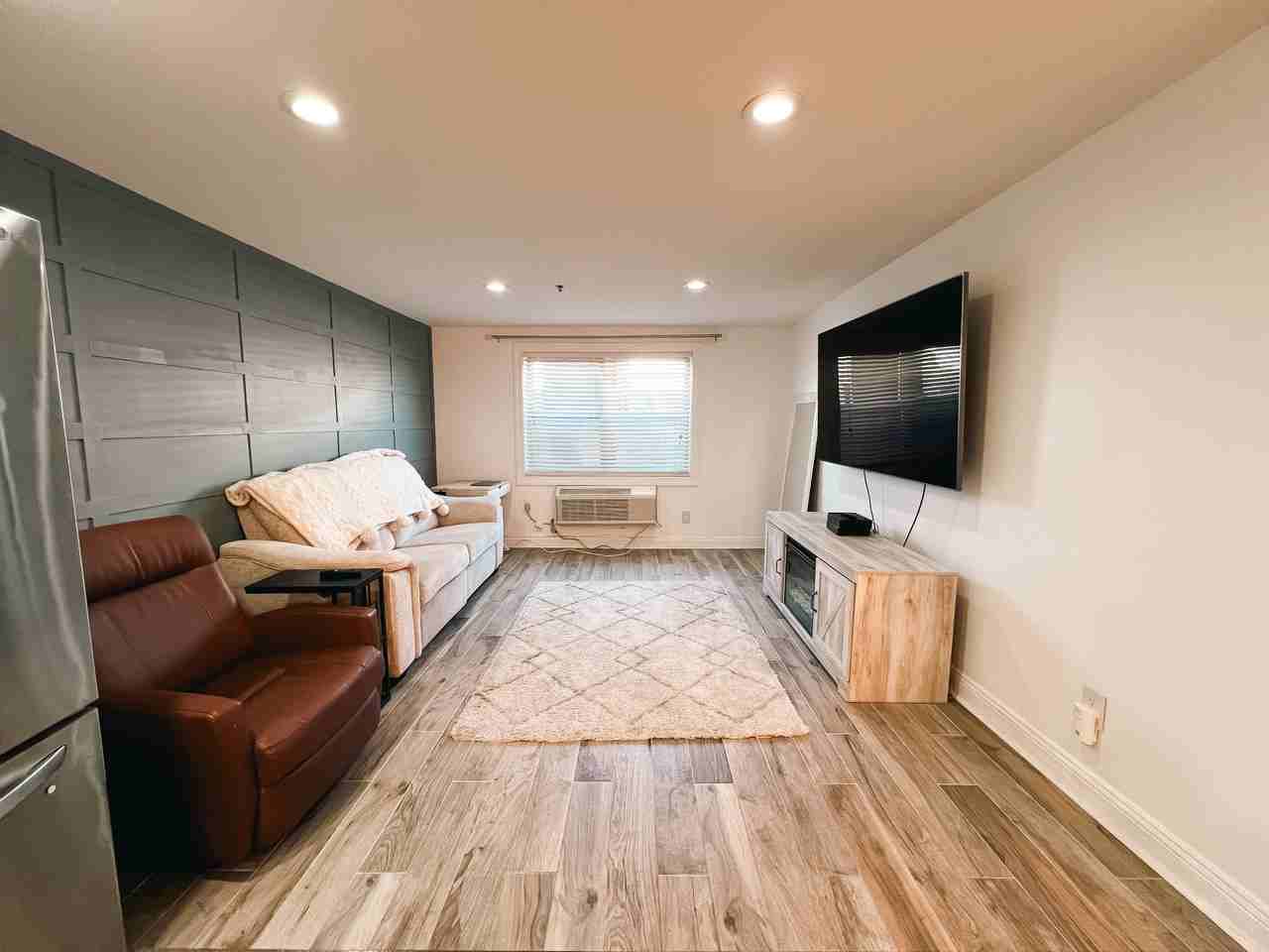 1720 New York Ave #405 - Photo 5 of 12