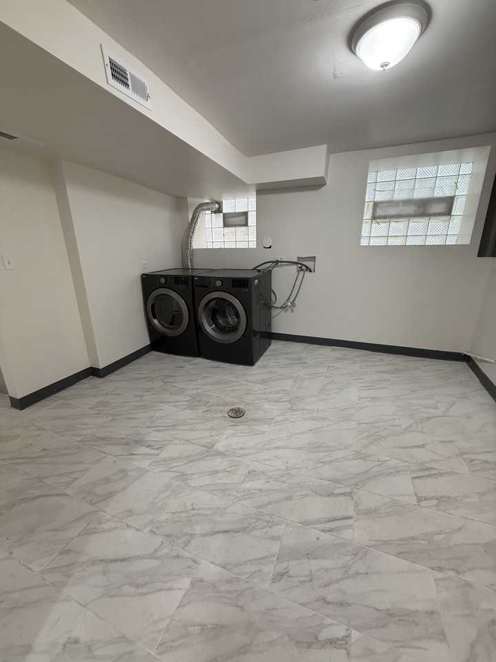 3310 W Eastwood Ave - Photo 4 of 7