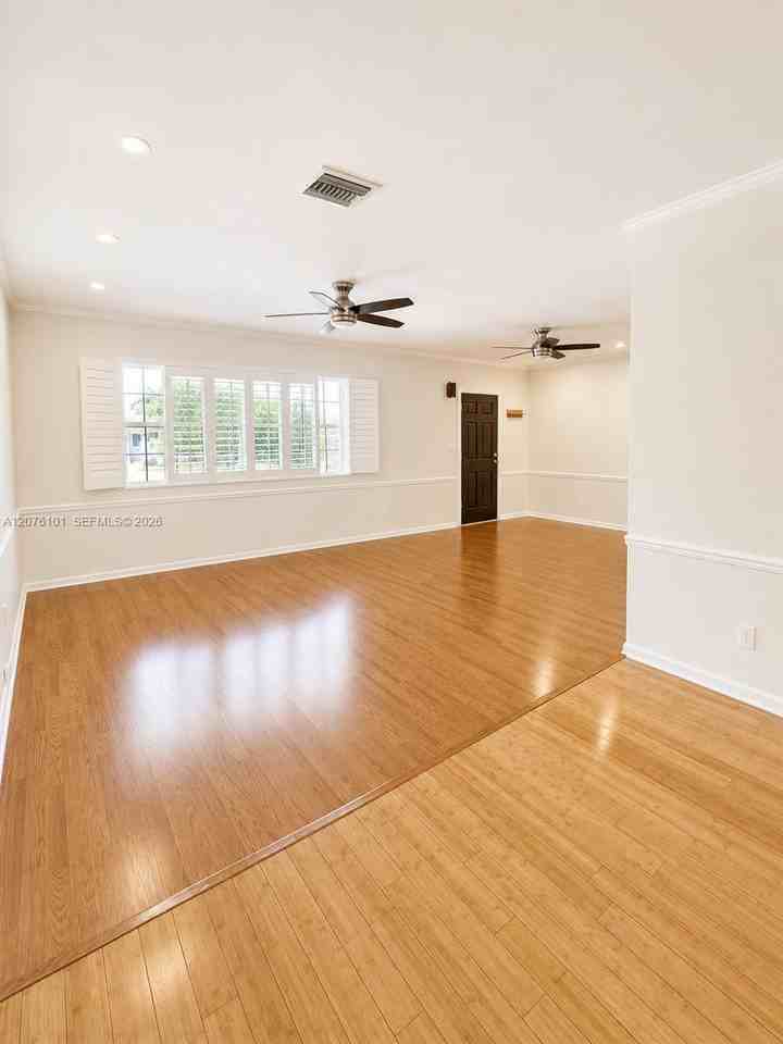 1030 Ne 130th St #NA - Photo 7 of 13