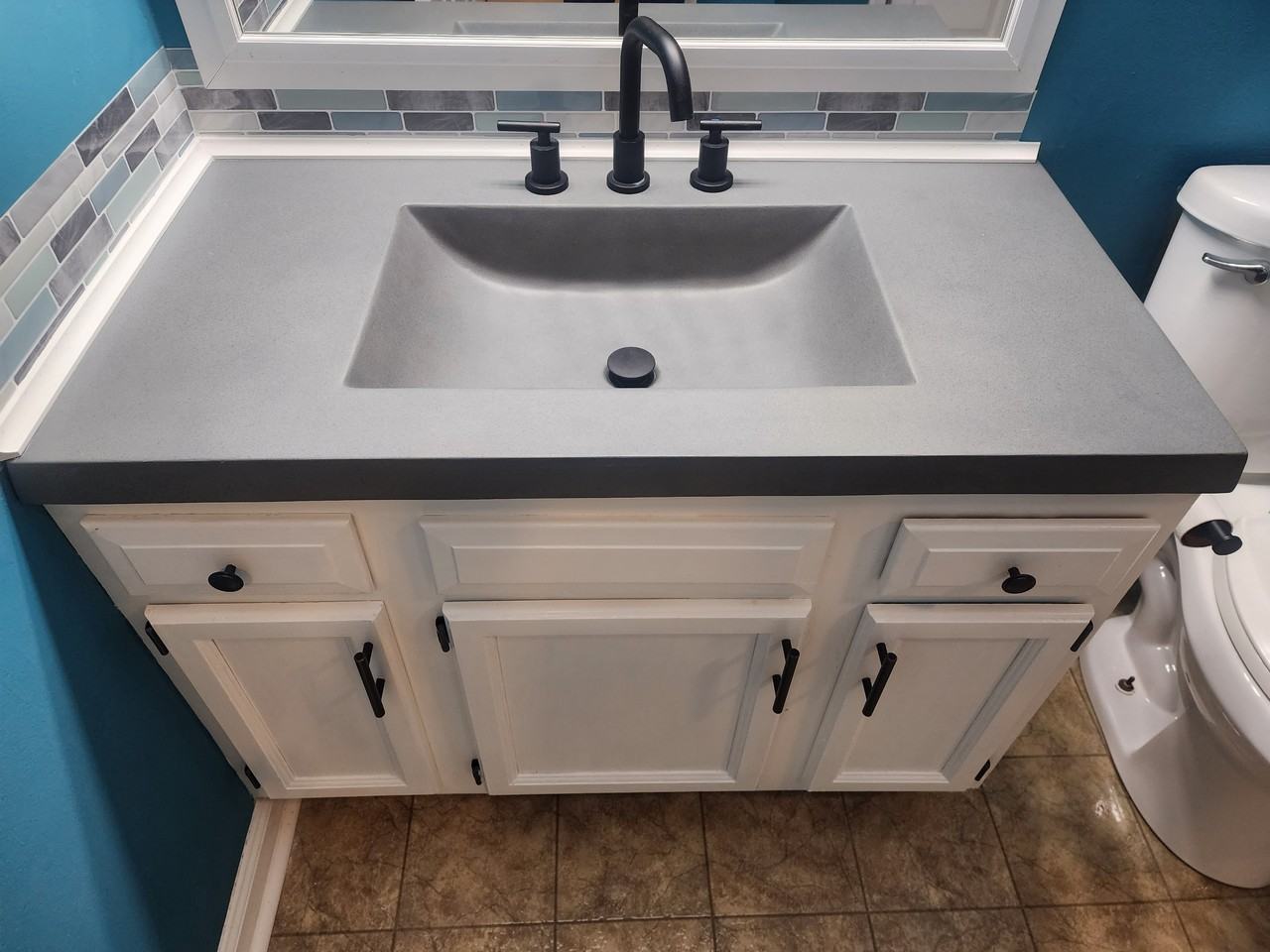 3614 Scott St #B - Photo 2 of 11
