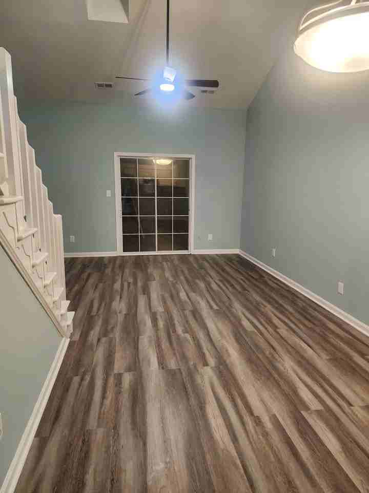 3614 Scott St #B - Photo 3 of 11