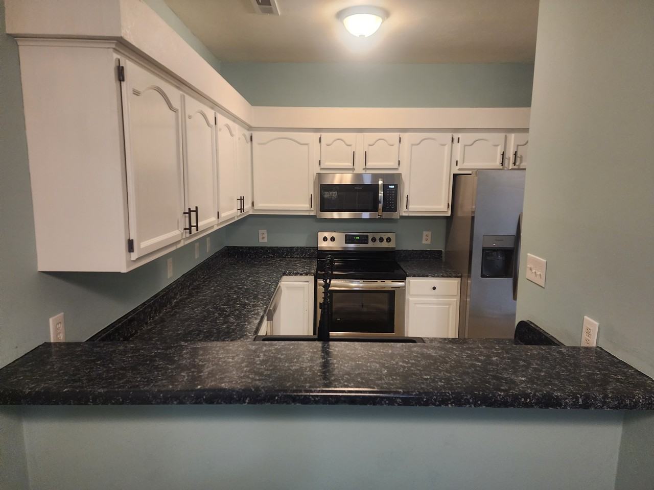3614 Scott St #B - Photo 4 of 11