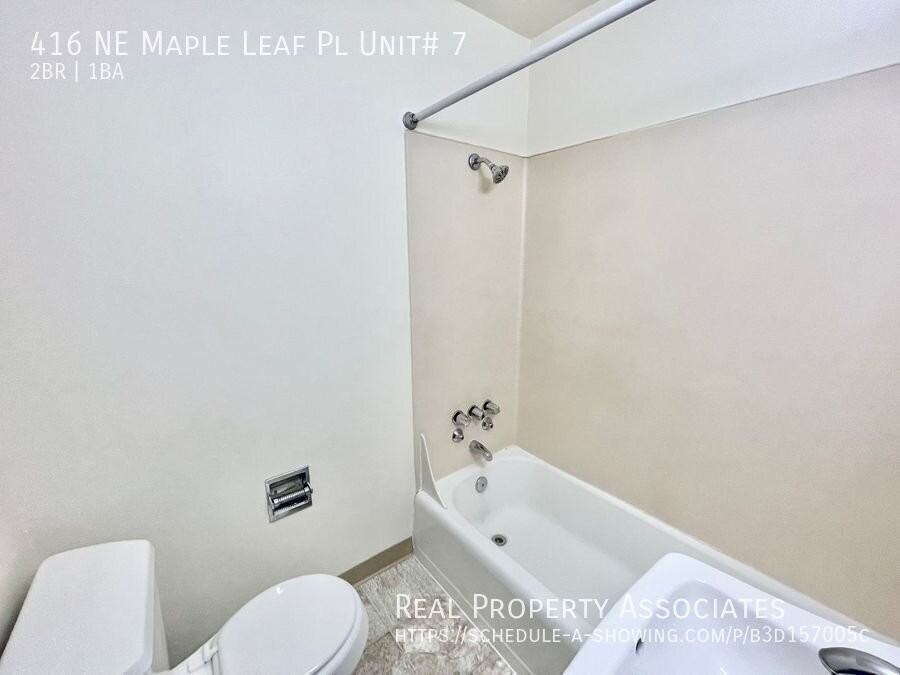 416 Ne Maple Leaf Pl #7 - Photo 7 of 15