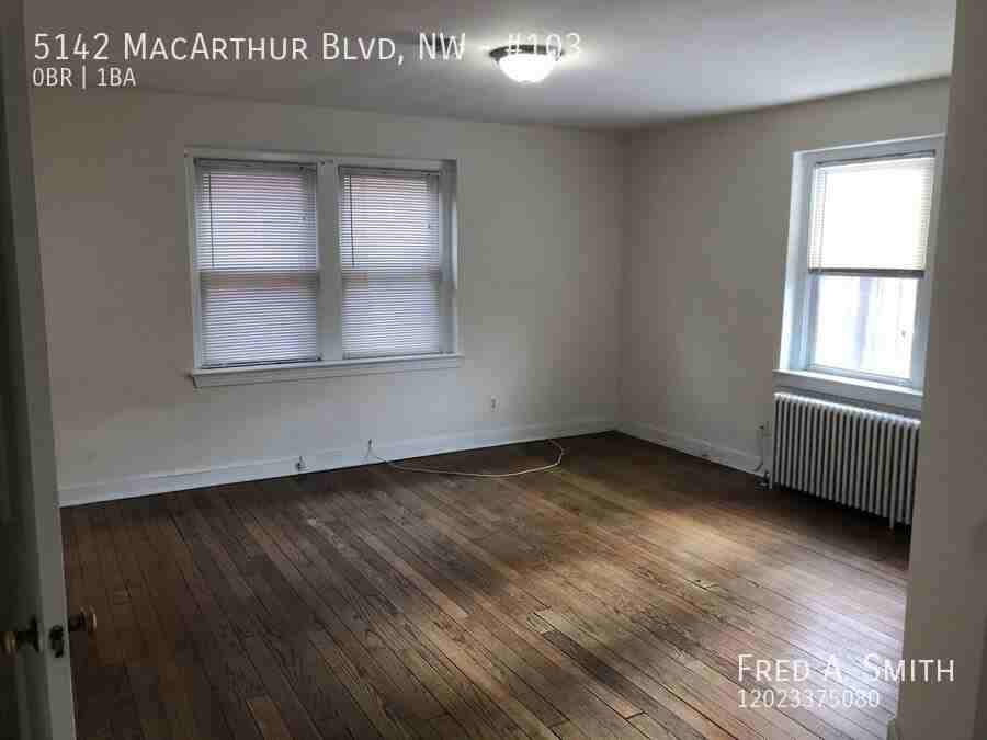 5142 Macarthur Blvd Nw #103 - Photo 4 of 9