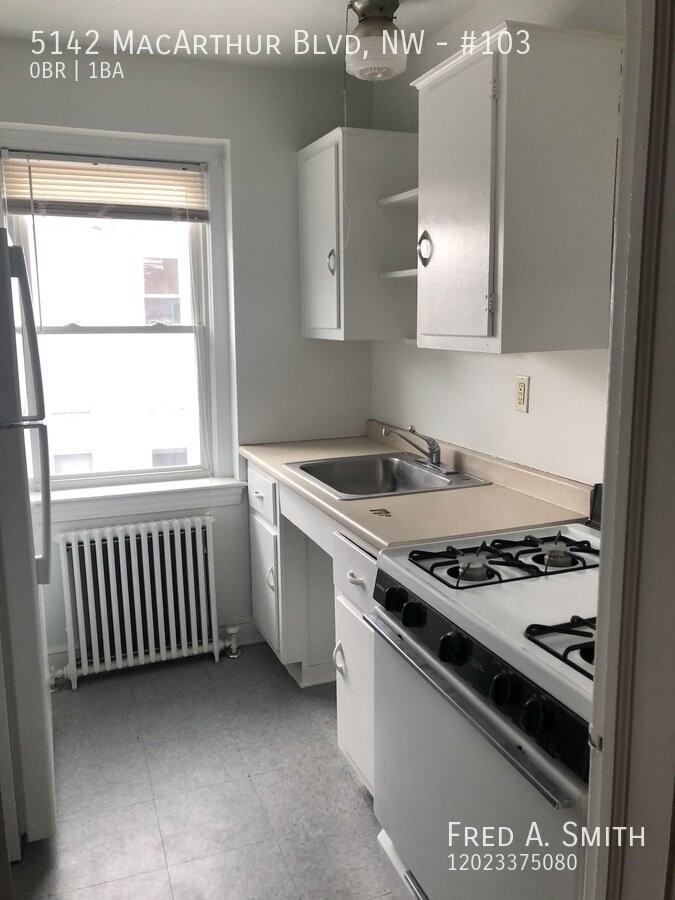 5142 Macarthur Blvd Nw #103 - Photo 6 of 9