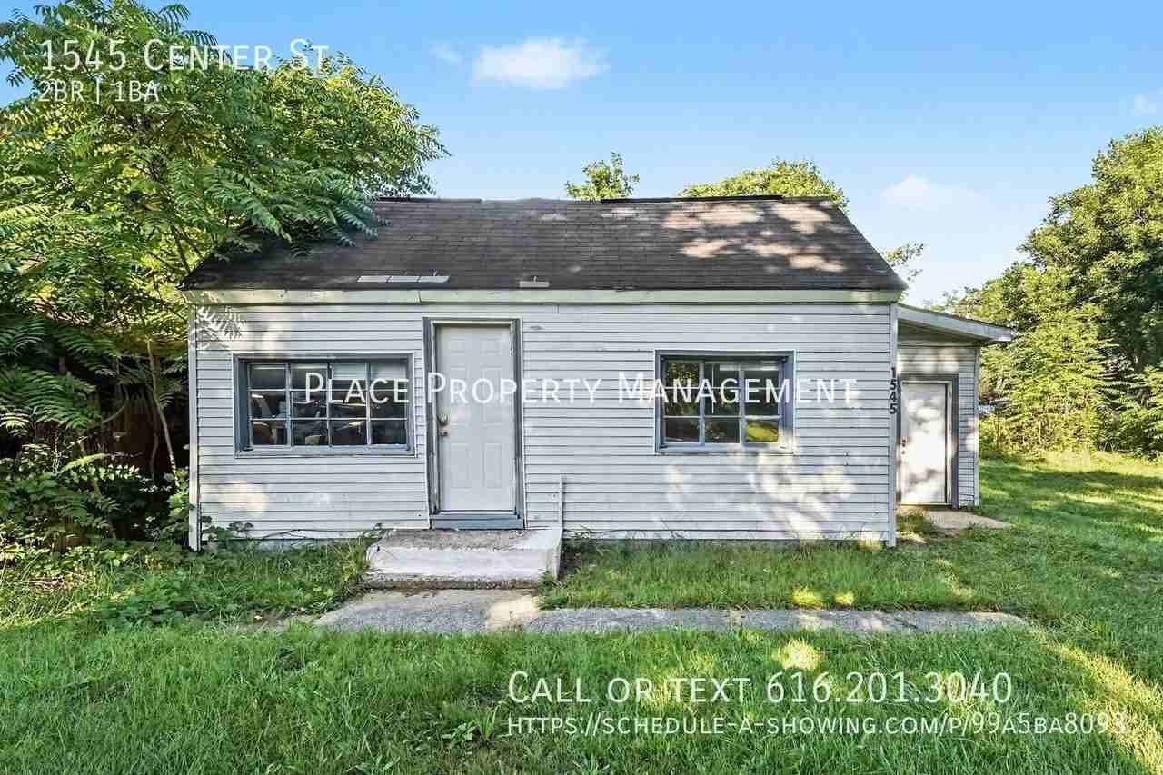 1545 Center St - Photo 3 of 13