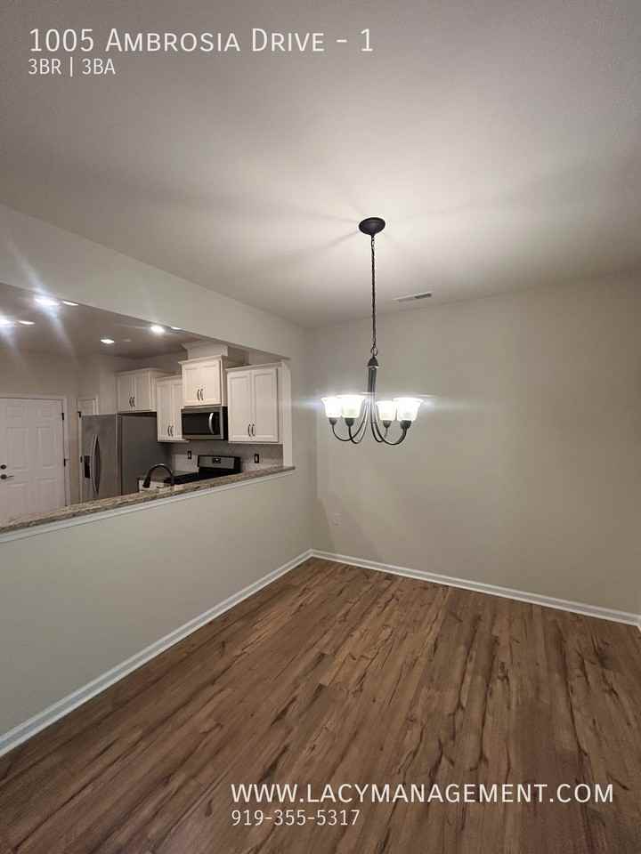 1005 Ambrosia Dr - Photo 5 of 21