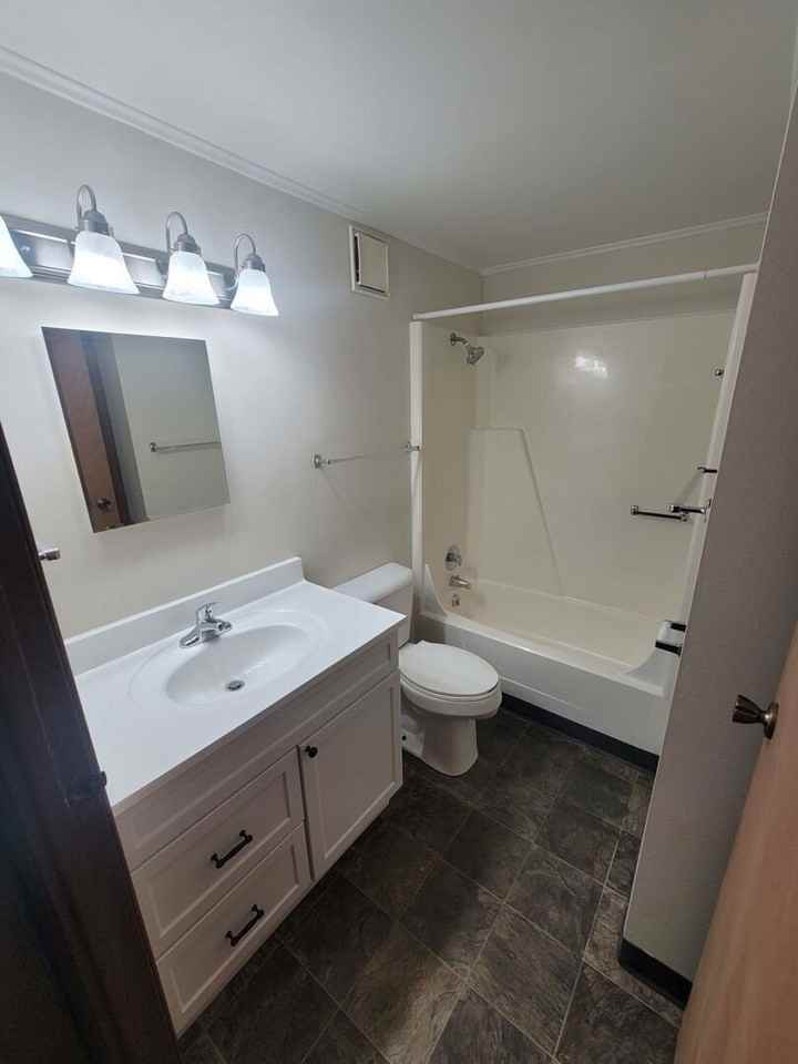 115 Cedargate Ct #115 - Photo 3 of 8