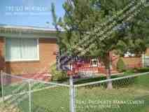 791 1/2 Mckinley Ave - Photo 1 of 1