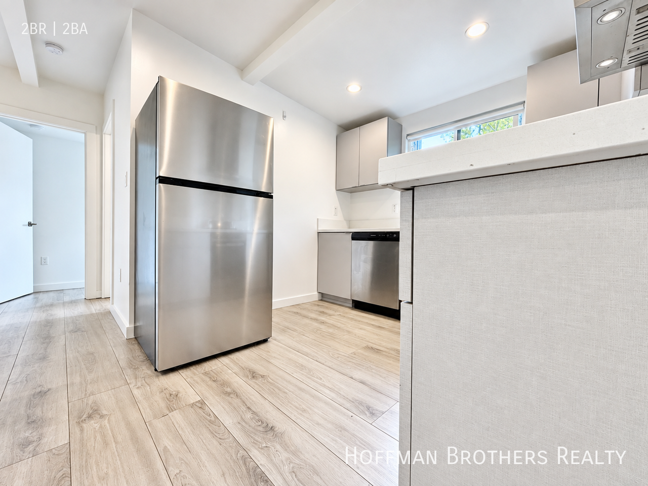 1570 Yosemite Dr #7 - Photo 6 of 16