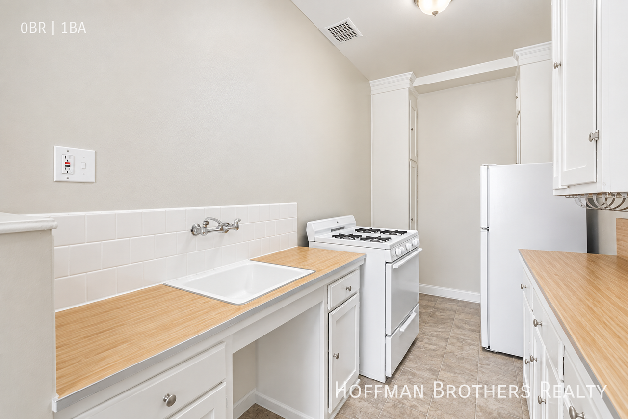 335 S Berendo St #106 - Photo 2 of 7