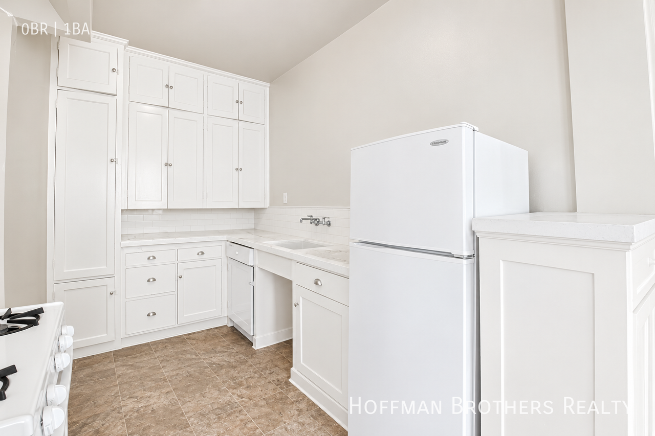 335 S Berendo St #106 - Photo 6 of 7