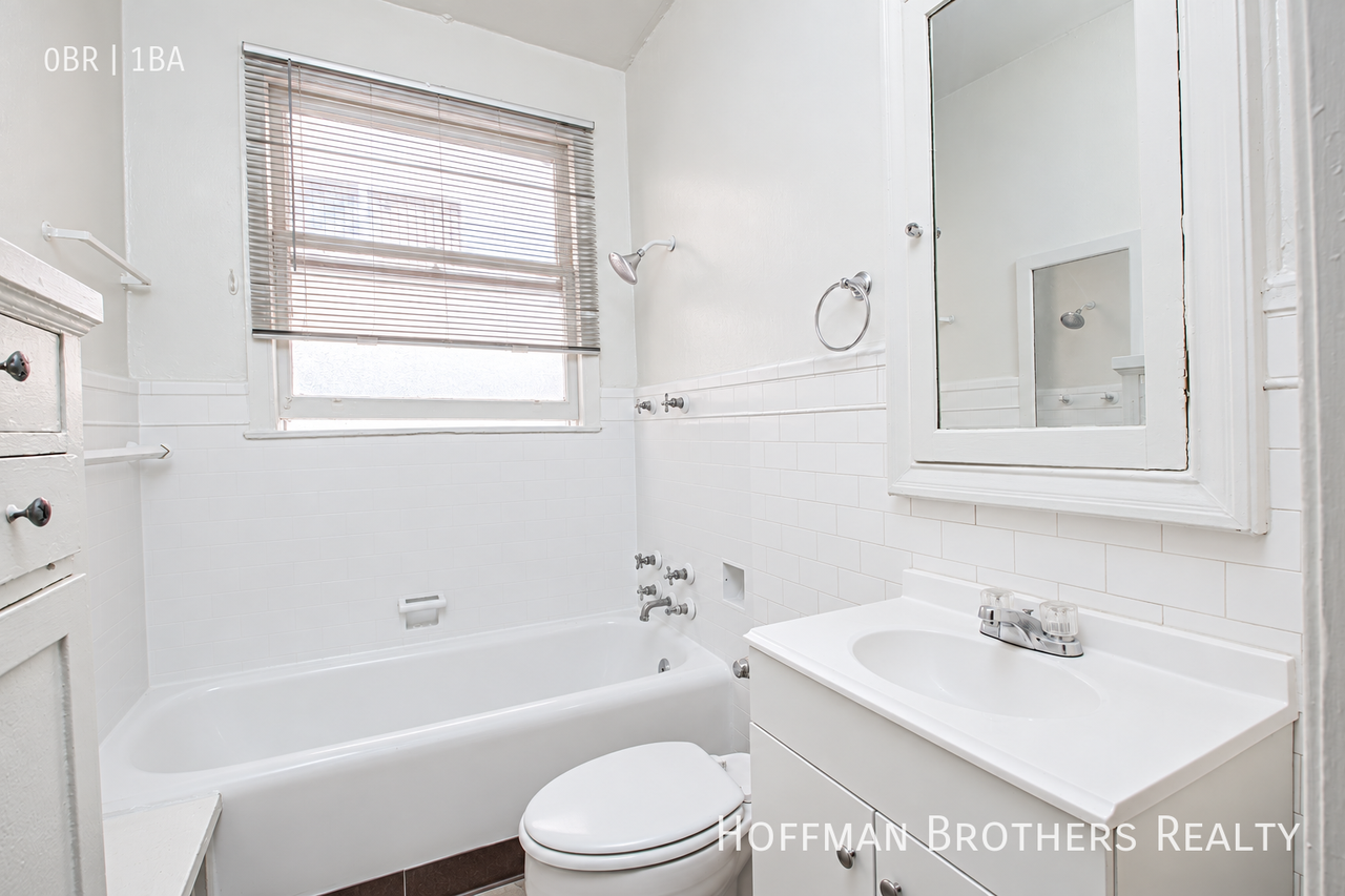 335 S Berendo St #106 - Photo 7 of 7