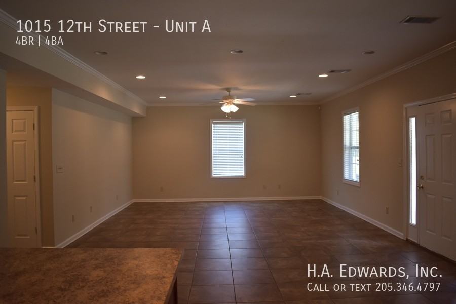 1015 12th St #A - Photo 3 of 6
