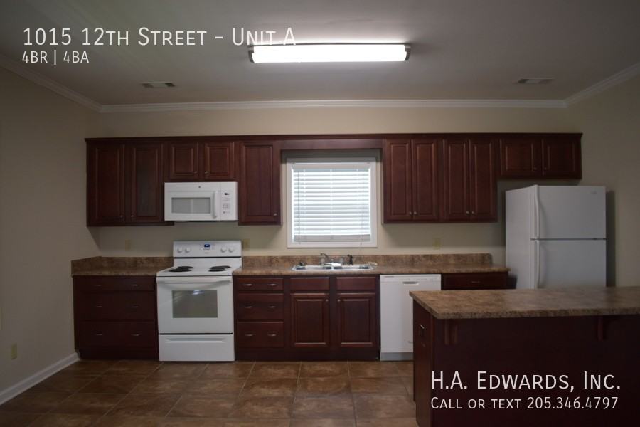 1015 12th St #A - Photo 5 of 6