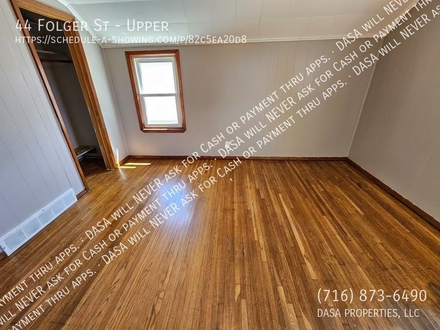 44 Folger St - Photo 5 of 12