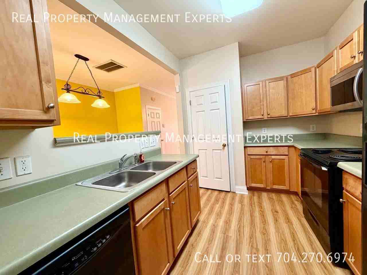 2154 Sardony Ln - Photo 3 of 13