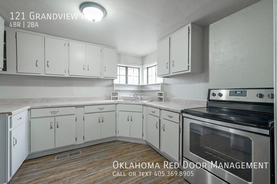 121 Grandview Rd - Photo 2 of 30