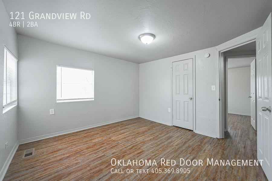 121 Grandview Rd - Photo 7 of 30
