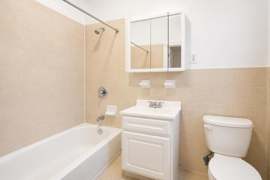 270 Fort Washington Ave - Photo 5 of 10