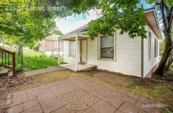 225 Se Spring St - Photo 1 of 1