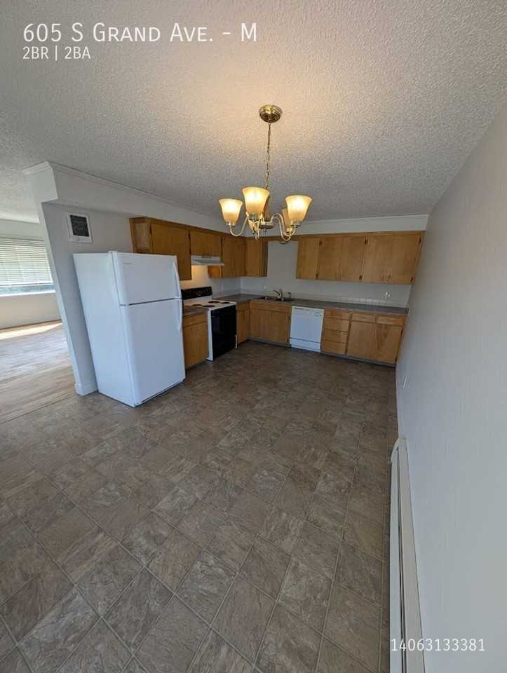 605 S Grand Ave #M - Photo 6 of 22