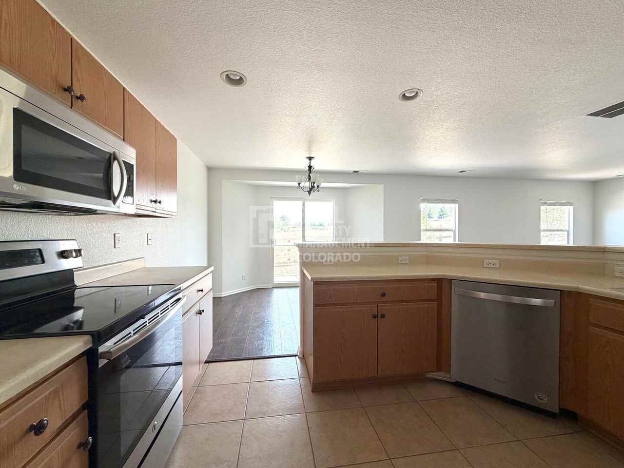 5659 Raleigh Cir - Photo 6 of 20