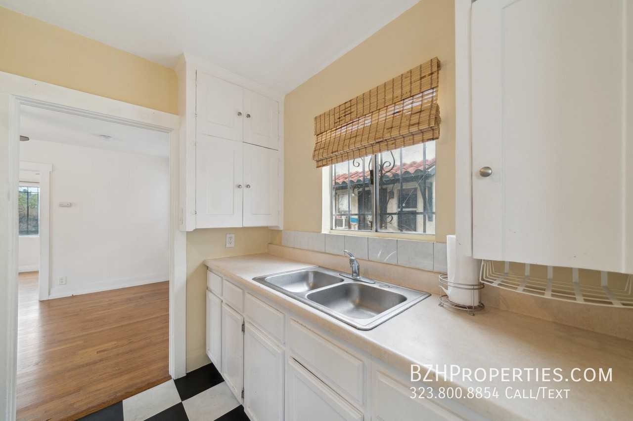 6179 N Figueroa St - Photo 4 of 14