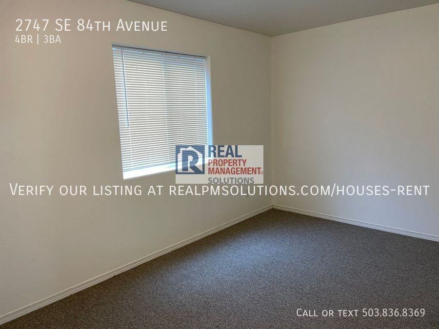 2747 Se 84th Ave - Photo 3 of 40