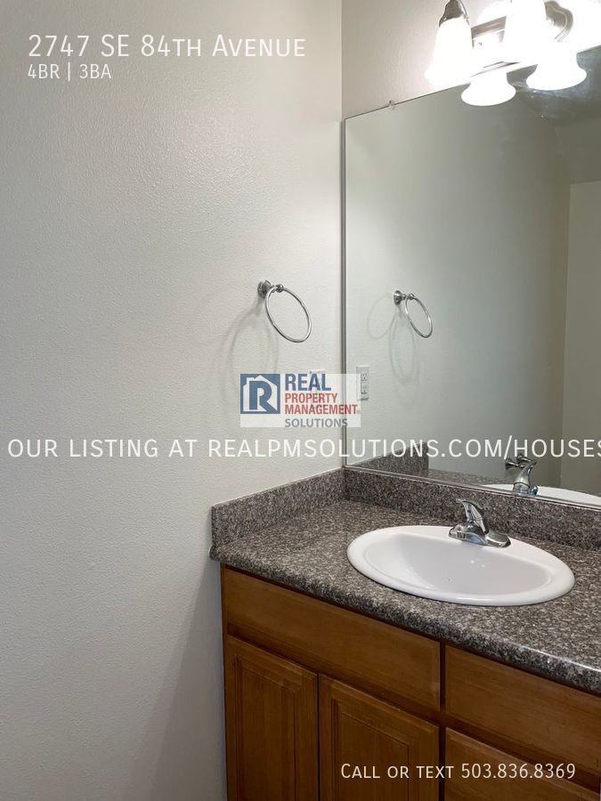 2747 Se 84th Ave - Photo 5 of 40